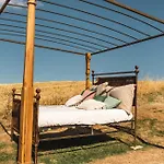 Σπίτι διακοπών Respiro Glamping Private Retreat With Hot Tub