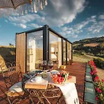 Σπίτι διακοπών Respiro Glamping Private Retreat With Hot Tub Τσεζένα