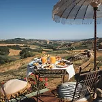 Respiro Glamping Private Retreat With Hot Tub
