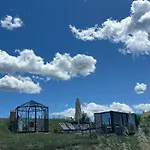 Respiro Glamping Private Retreat With Hot Tub בית נופש