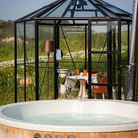 Respiro Glamping Private Retreat With Hot Tub تشيزينا