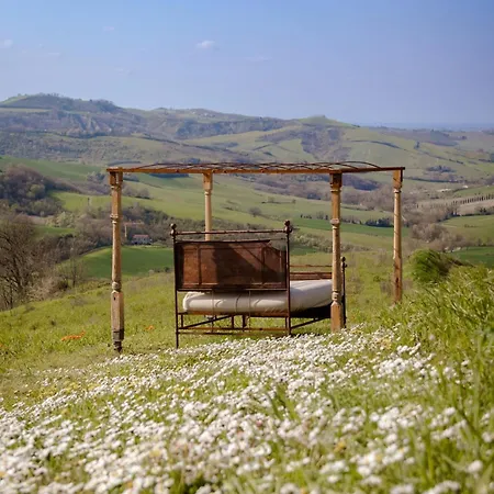 Prázdninový dům Respiro Glamping Private Retreat With Hot Tub