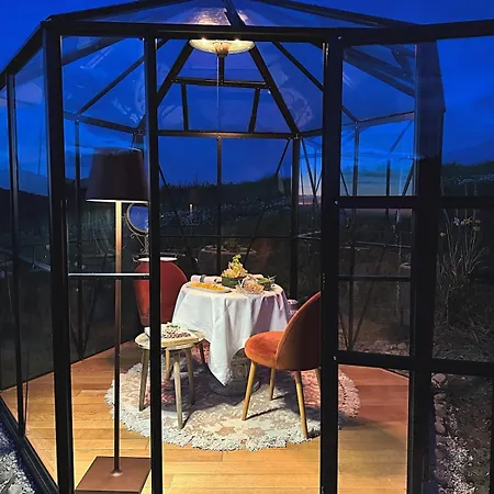 Respiro Glamping Private Retreat With Hot Tub * تشيزينا