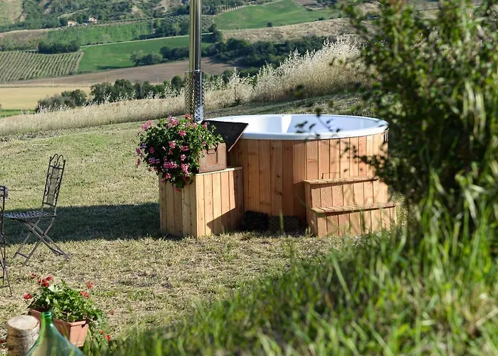 Respiro Glamping Private Retreat With Hot Tub Ferienhaus Cesena